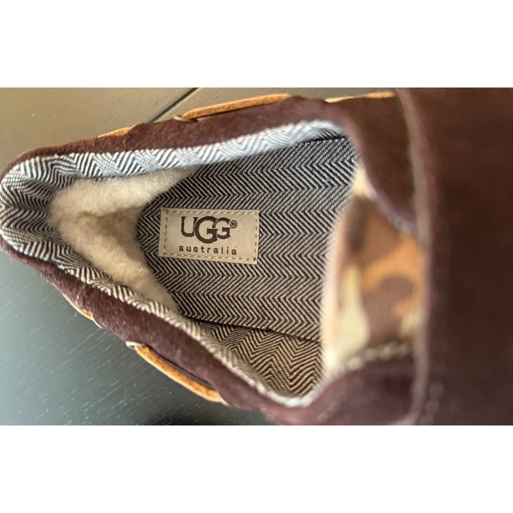 UGG Australia Kids Halfhitch Camo Slip-On Boat Shoes Boys Size‎ 6 Brown Sneakers